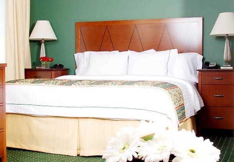 By Marriott Collins Hotel Loveland